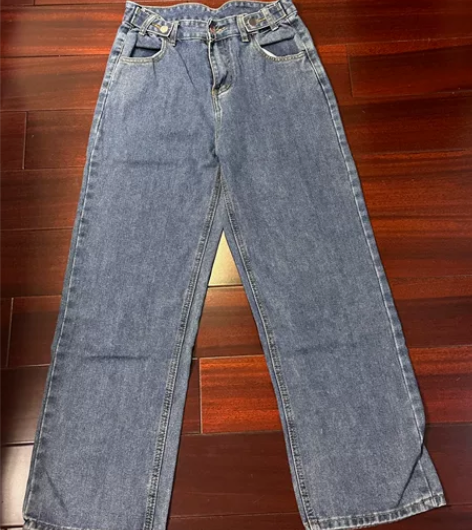 休闲风显瘦阔腿蓝色牛仔裤  L码 无吊牌 ...