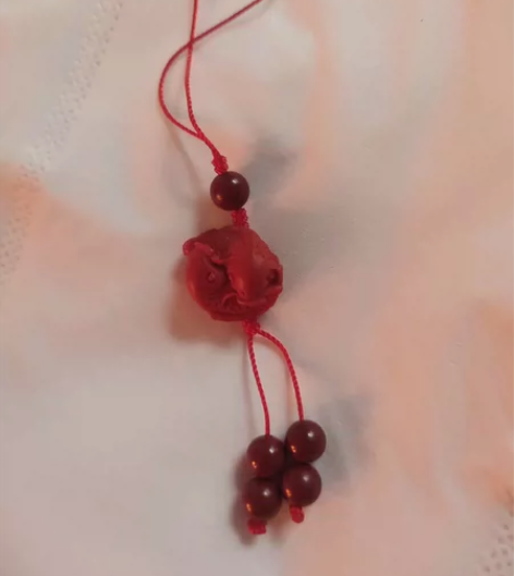 双鱼朱砂，手机挂绳，自己纯手工编织，双鱼代...