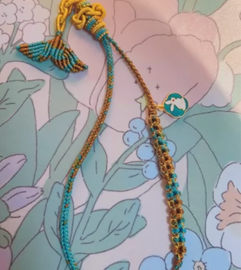 编织版手机挂绳,自己编的 总长度20cm左...