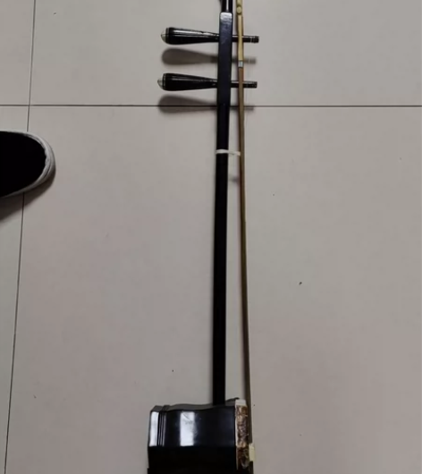 出售闲置二胡，功能完好。 感兴趣的话点“我...