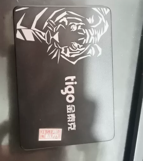 嫌内存小拆机正常使用 感兴趣的话点“我想要”和我私聊吧～