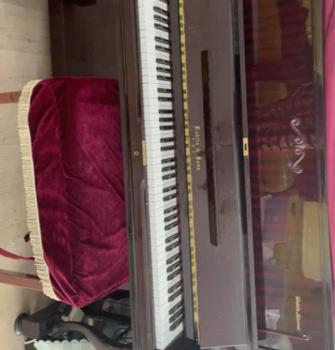 进口钢琴，刚买来11个月，因工作调整，离开...
