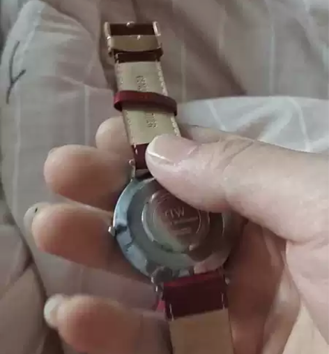 DW丹尼儿惠灵顿手表闲置,能识货的大哥来,...