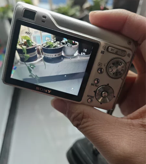 索尼数码相机DSC-W200 品相如图，正...