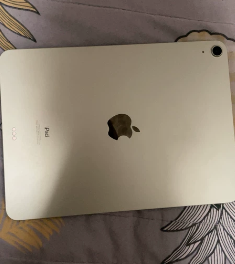 出iPad Air4,一直很保护的在用,屏...