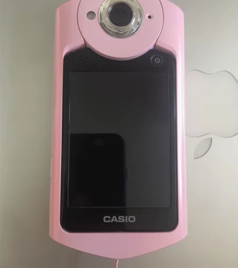 卡西欧相机自拍神器，9成新。香港购入，绝对...