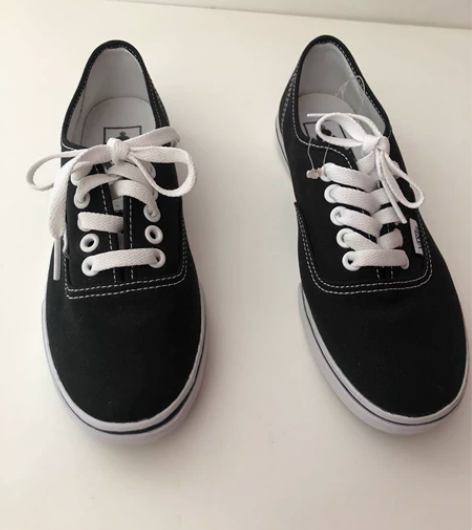 vans范斯女鞋，全新专柜正品出样，略有试...