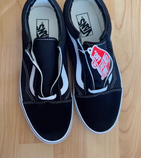 vans包邮正品全新经典款 42码 感兴趣...