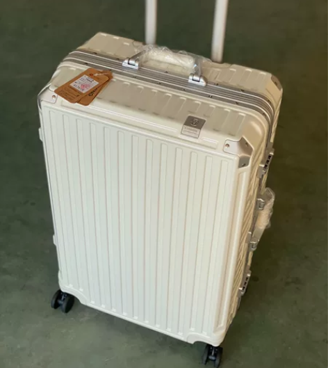 超值捡漏出口日本漫游行李箱26寸密码箱静音...