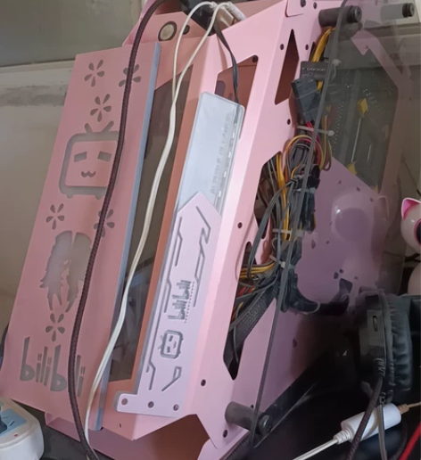 高三的时候买的电脑，现在上大学几乎不太用，...