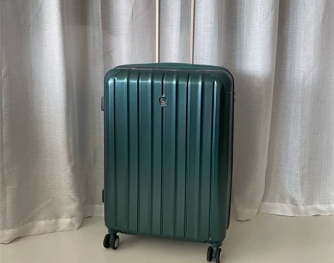 全新爱华仕行李箱静音万向轮密码箱24寸学生...