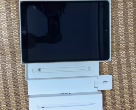 由于换了新的iPad (深空灰 256...