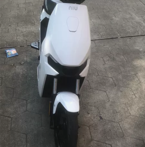 小牛电动自行车，锂电电池14安，运行公里3...