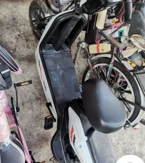 二手中富电动车590元。能跑20公里。实物...