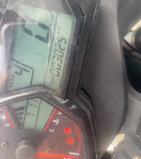 PC-200s 因出去上班 所以要卖了 随...