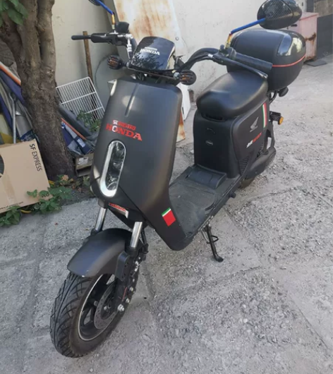 新大洲本田S07特别版，30A电池，加装转...