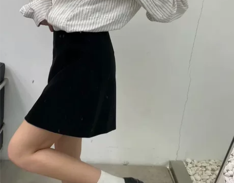 红人馆 皮短裙半身裙 A字裙 黑色绿色都有...