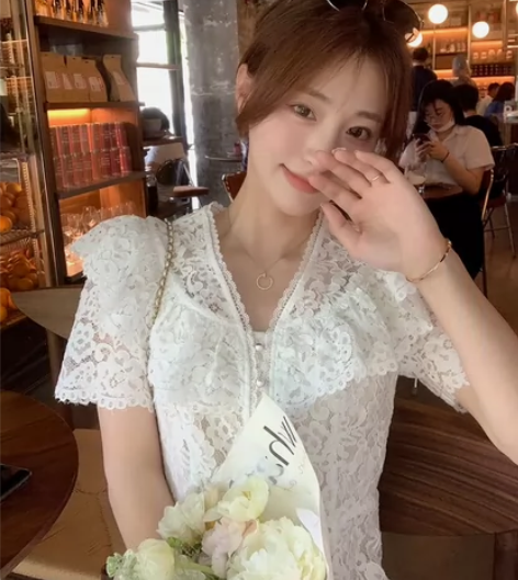 【全新】夏诗文+法式蕾丝连衣裙女夏v领镂空...