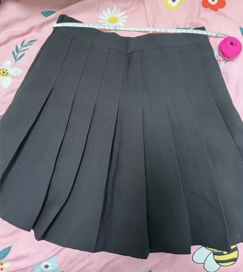黑色百褶裙 有内衬 腰围看图 便宜出 感兴...