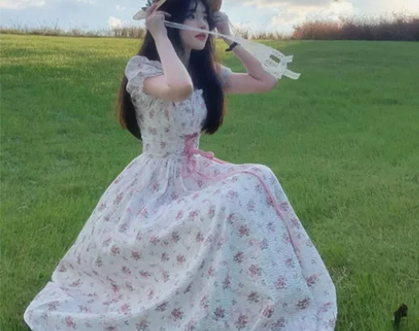 温柔公主风甜美碎花连衣裙洋气减龄夏季泡泡袖...