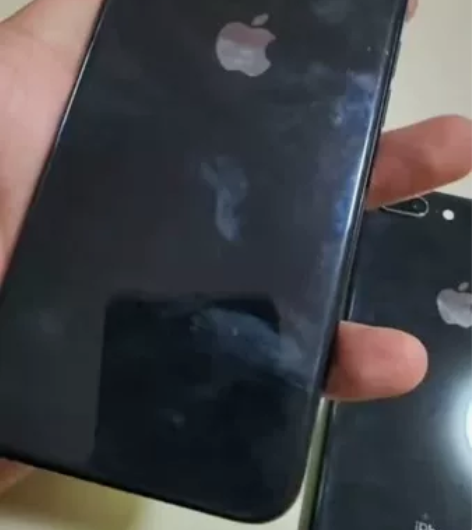 苹果 x 换过屏 64g  国行 感兴趣的...