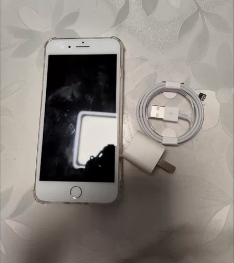 国行。99新 苹果iPhone 8原正装品...