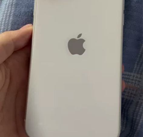 出一个自用128g苹果11，电池健康77。...