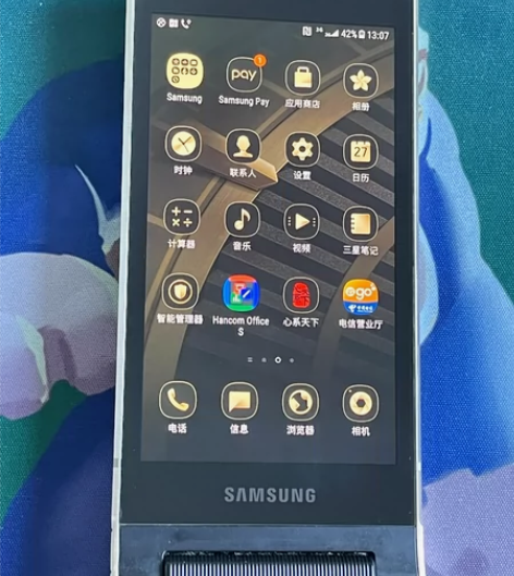 三星 W2018 6+64g  成色看图 ...