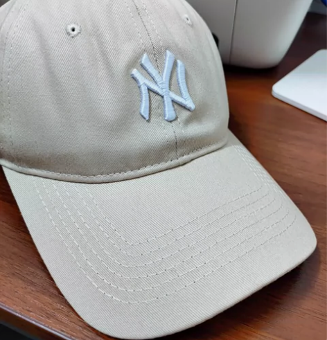 出软顶小标MLB棒球帽,剪短头发了戴起不好...