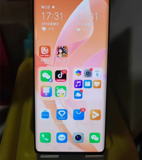 荣耀手机,型号60Pro 感兴趣的话点“我...