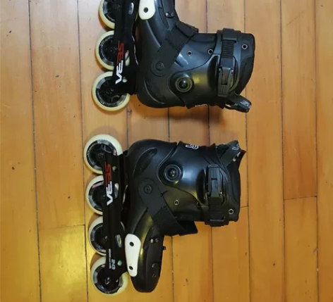 米高溜冰鞋成年专业轮滑鞋成人平花鞋滑冰鞋男...