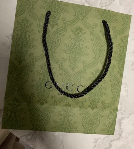 Gucci口红一套， 全新全新，直接送人就...