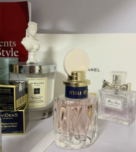 miumiu香水，50ml，保证正品，余量...