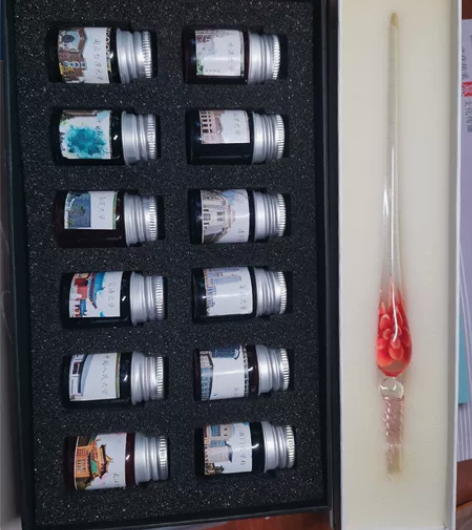 三只玻璃沾水笔+彩色墨水 感兴趣的话点“我...