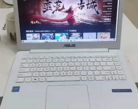 华硕笔记本电脑E402M,白色14英寸。刷...