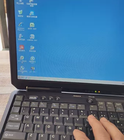 联想 ThinkPad T510i 笔...