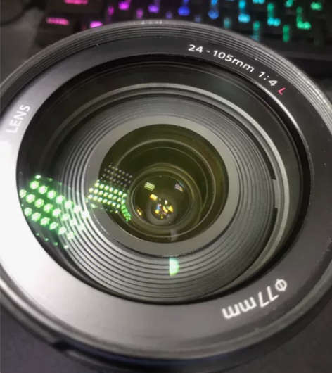 出售佳能24-105自用镜头 .9新正常使...