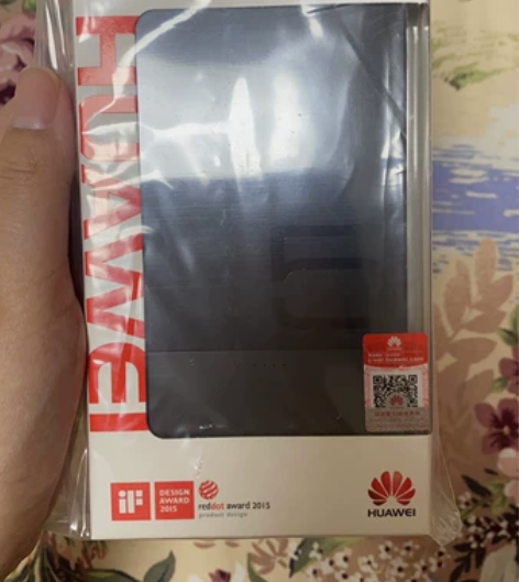 华为移动电源充电宝5000毫安,正品,轻薄...