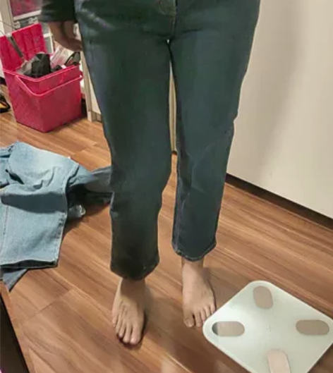 韩国正品 加绒显瘦直筒牛仔裤 28号 平时...