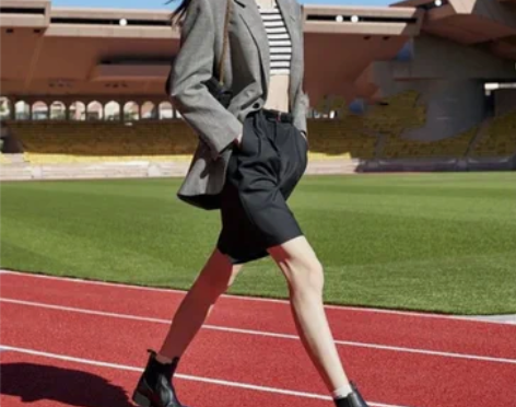 Celine走秀款~ce琳帅气轻盈羊毛百慕...