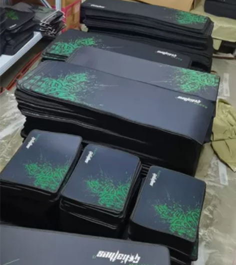 全新包邮！超厚大号雷蛇锁边鼠标垫 （辅助鼠...