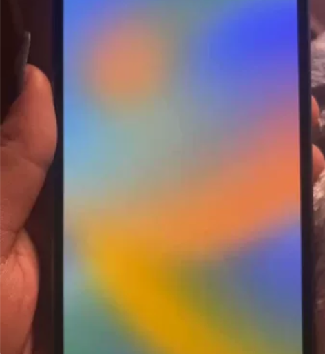 出一台苹果14 256g 只拆封 没有任何...