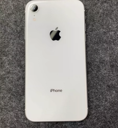 苹果XR128白色,过保81电池,99新,...