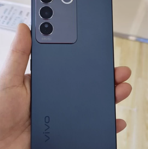 新收vivoS16e、盒子充电器全套在、官...