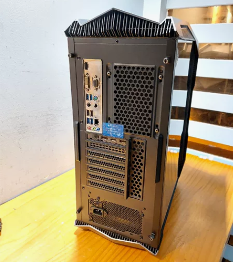 机械师未来战舰 10代i7 10700 r...