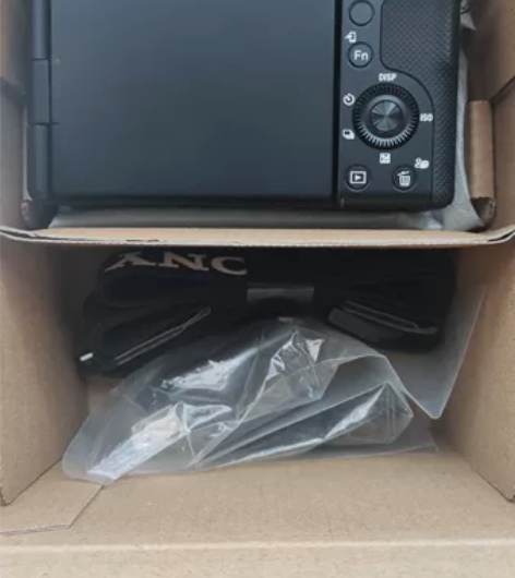 全新仅拆封 索尼ZV-E10 港版黑色单机...