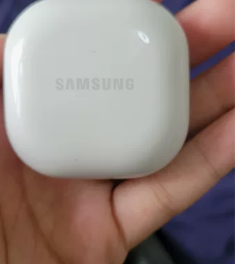 出闲置99新三星Galaxy Buds2真...