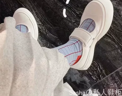 Mona同款厚底玛丽珍鞋2022新款魔术贴...