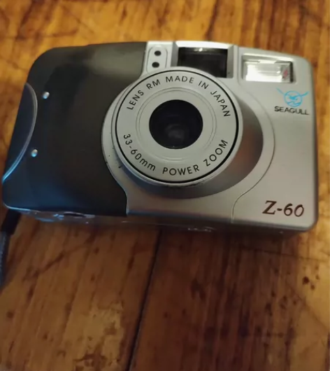 一架经典海欧Z60胶片相机 老家带回来一架...