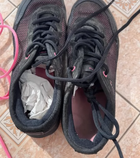 李宁37码 只是时间久了有土